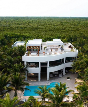 8 Bedroom Luxury Villa with Private Chef Included